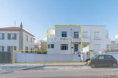 Moradia T12 para Venda em Lordelo do Ouro e Massarelos