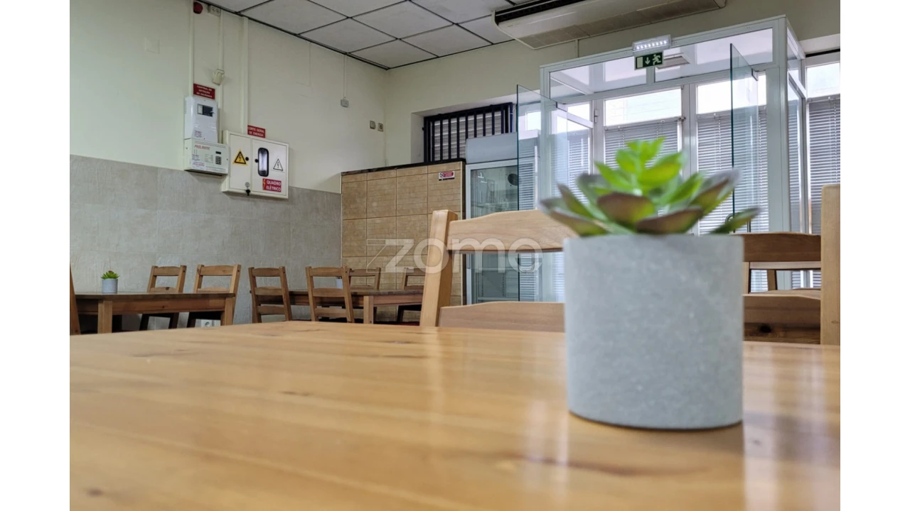 Negócio para Venda em Almeirim Foto 4