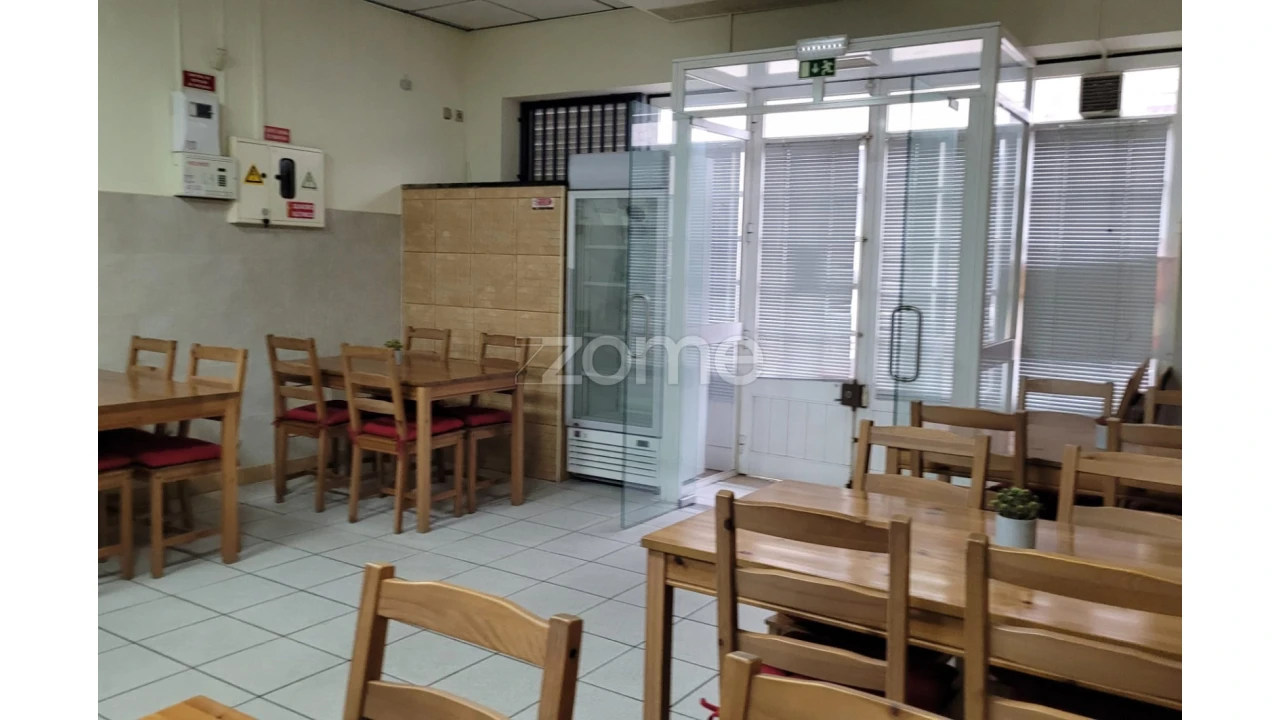 Negócio para Venda em Almeirim Foto 7