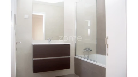 Prédio para Venda em Campo de Ourique