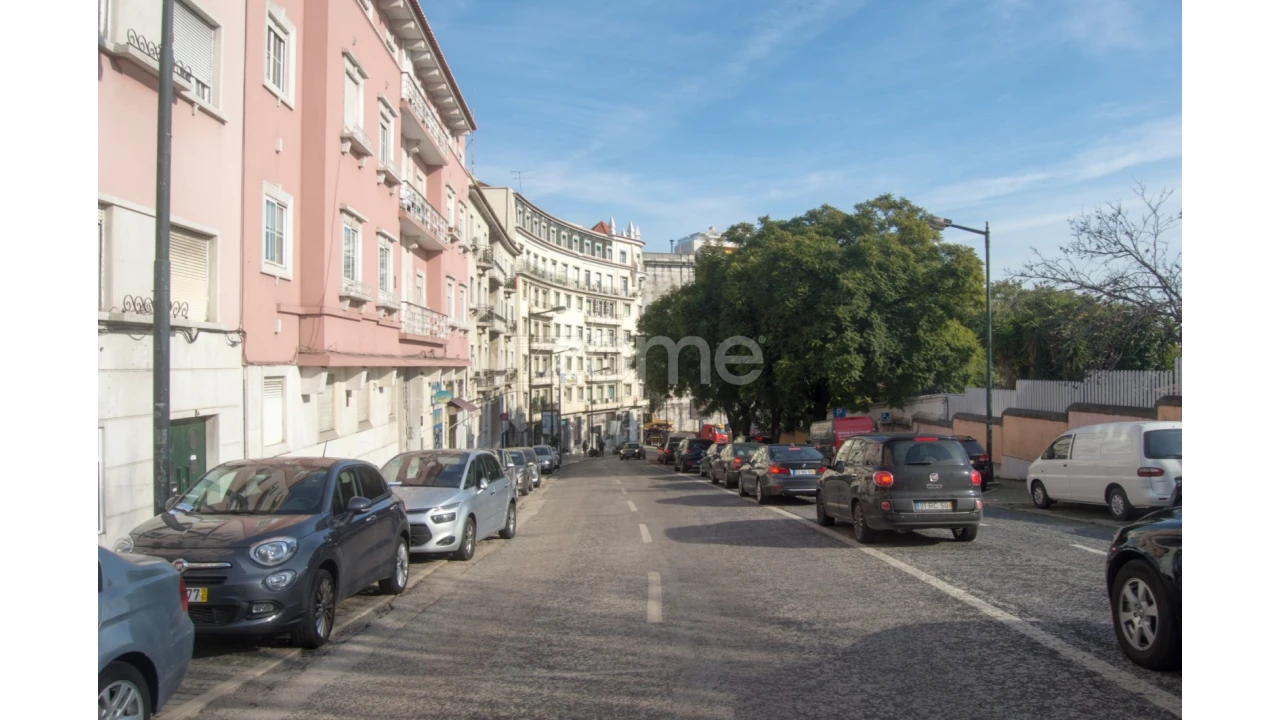 Prédio para Venda em Campo de Ourique Foto 3