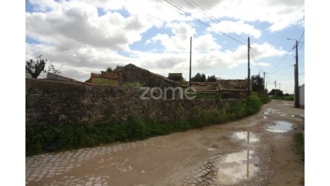 Terreno para Venda em Rio de Mouro