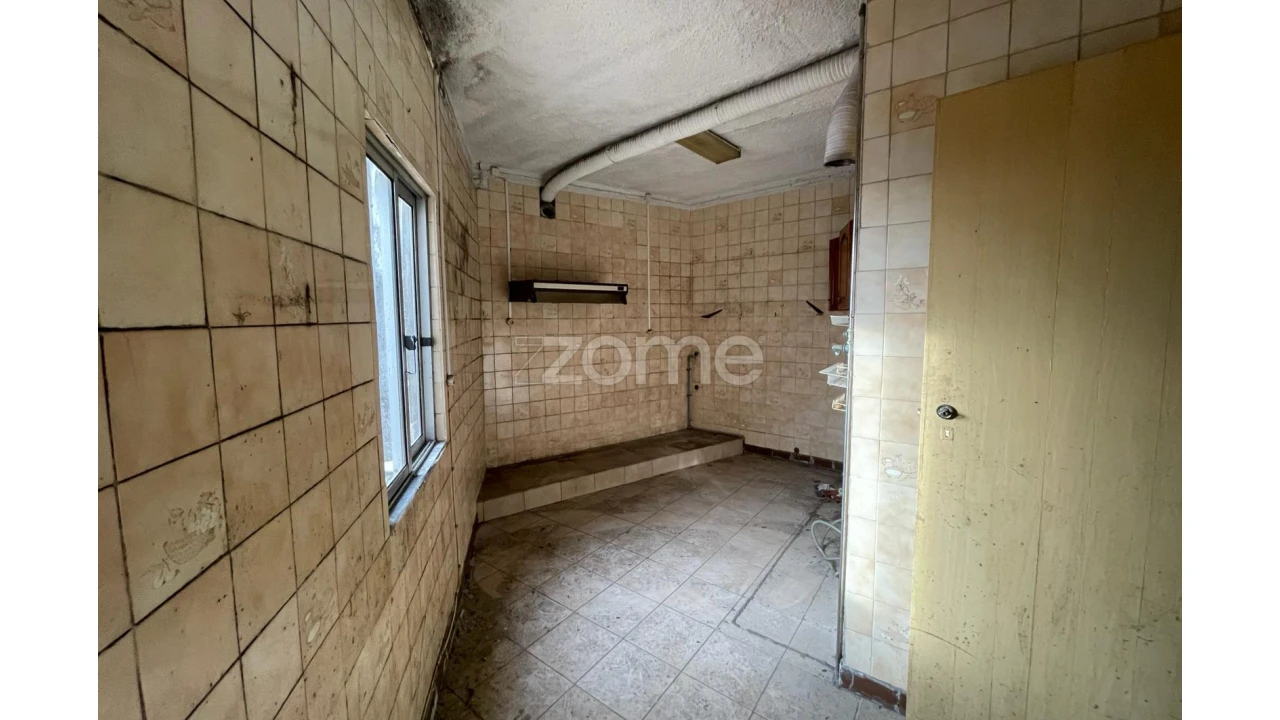 Moradia T2 para Venda em Sé Nova, Santa Cruz, Almedina e São Bartolomeu Foto 8