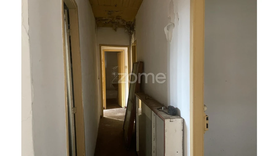 Moradia T2 para Venda em Sé Nova, Santa Cruz, Almedina e São Bartolomeu Foto 12