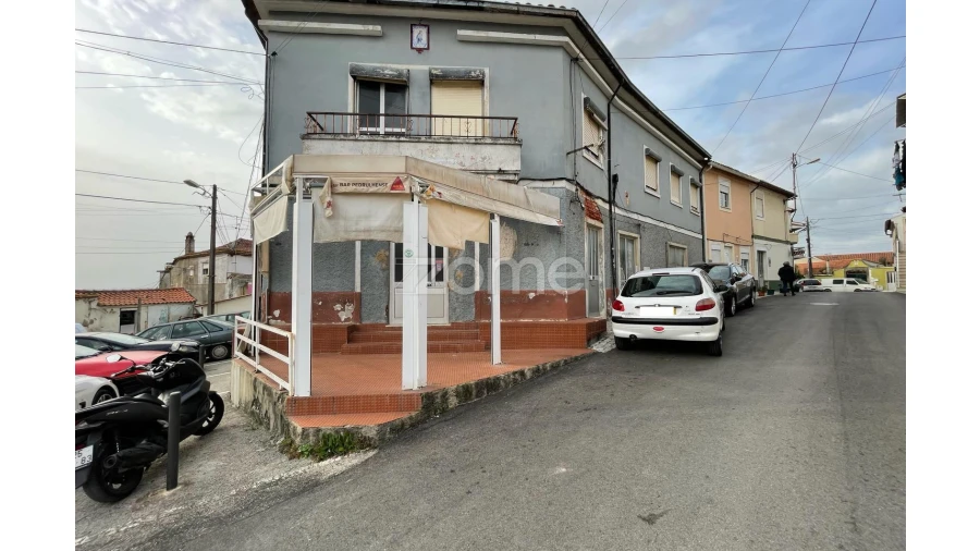 Moradia T2 para Venda em Sé Nova, Santa Cruz, Almedina e São Bartolomeu Foto 2