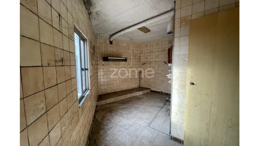 Moradia T2 para Venda em Sé Nova, Santa Cruz, Almedina e São Bartolomeu Foto 8