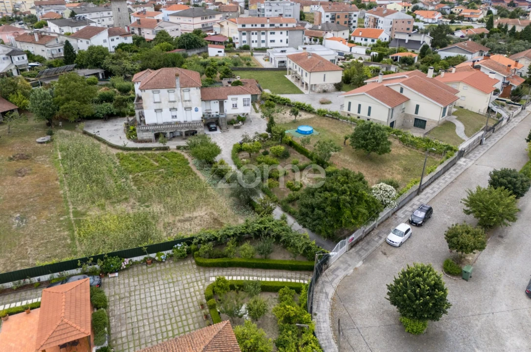 Moradia T6 para Venda em Nelas Foto 3