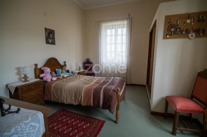 Moradia T6 para Venda em Nelas