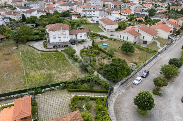 Moradia T6 para Venda em Nelas Foto 3