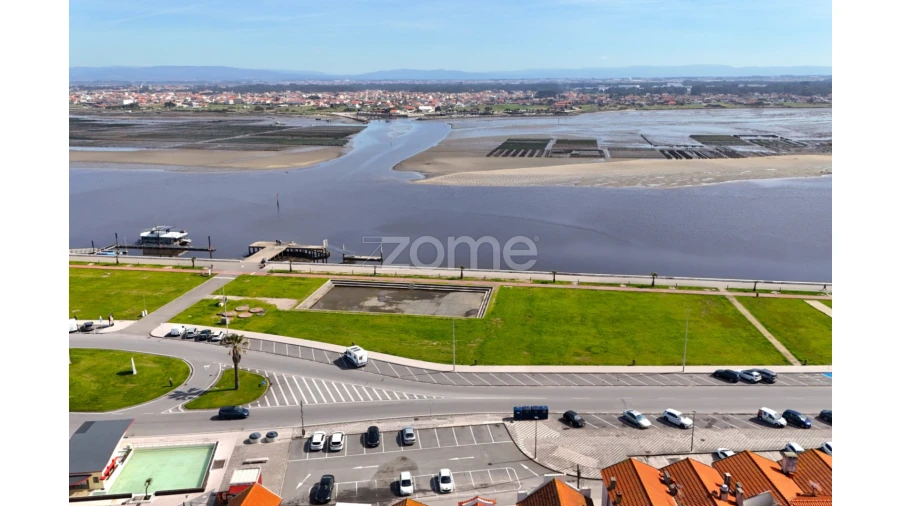Moradia T8 para Venda em Gafanha da Encarnação Foto 34