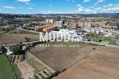 Terreno para Venda em Sé, Santa Maria e Meixedo