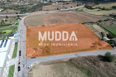 Terreno para Venda em Sé, Santa Maria e Meixedo