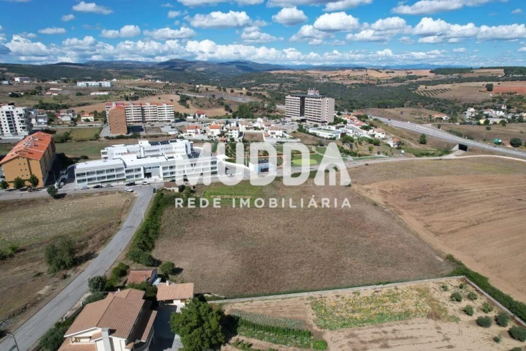 Terreno para Venda em Sé, Santa Maria e Meixedo Foto 3