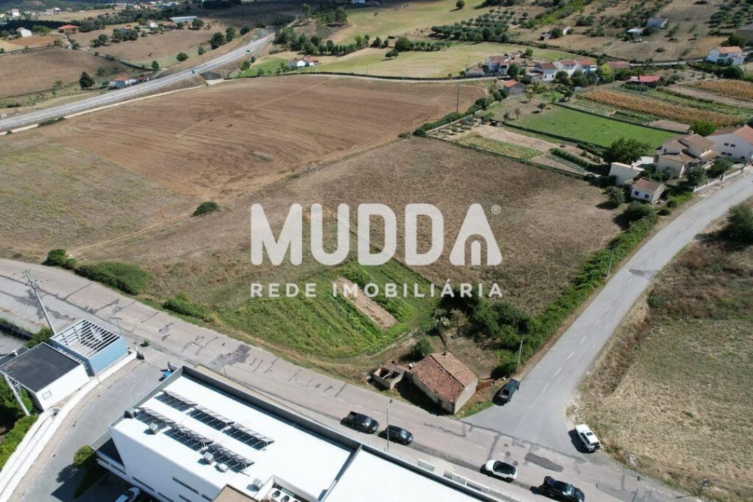Terreno para Venda em Sé, Santa Maria e Meixedo Foto 2