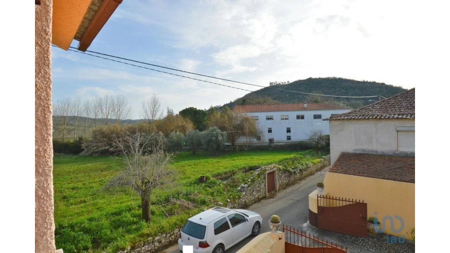 Moradia T3 para Venda em Alvorge Foto 13