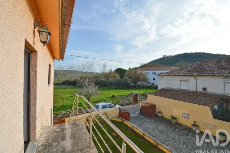 Moradia T3 para Venda em Alvorge Foto 21