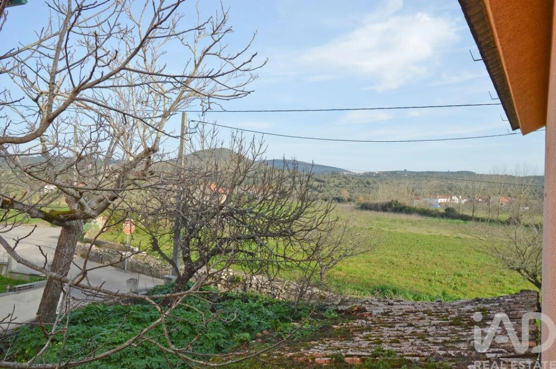 Moradia T3 para Venda em Alvorge Foto 18