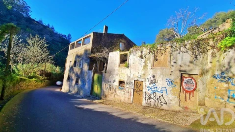 Moradia T4 para Venda em São João das Lampas e Terrugem