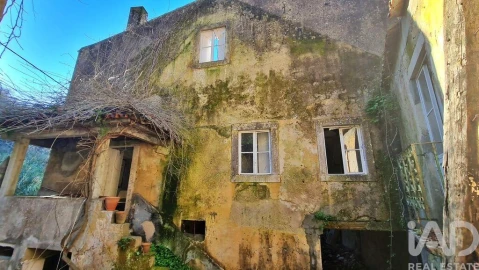 Moradia T4 para Venda em São João das Lampas e Terrugem