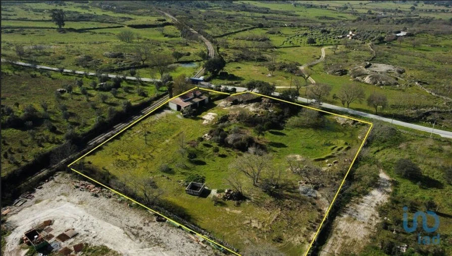 Moradia para Venda em Santiago Maior Foto 6