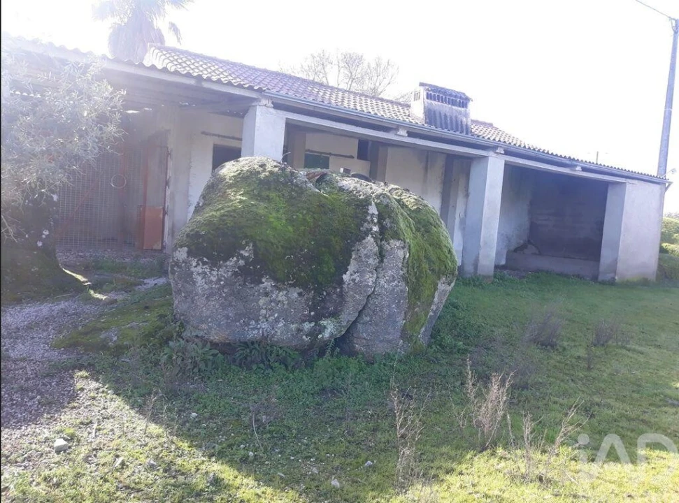 Moradia para Venda em Santiago Maior Foto 21