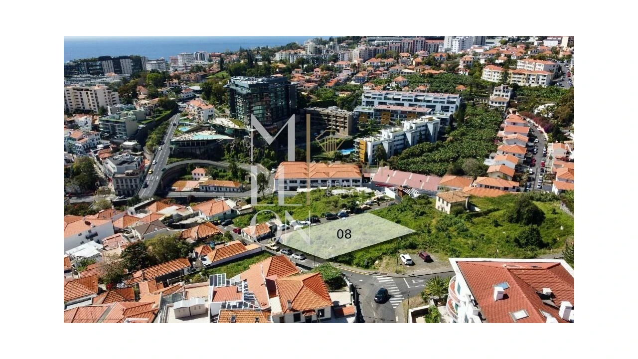 Terreno para Venda em Funchal (São Pedro) Foto 1