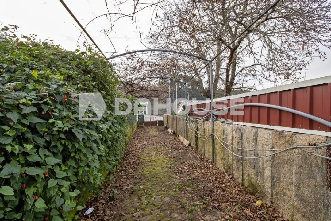 Moradia T2 para Venda em Cornes Foto 6