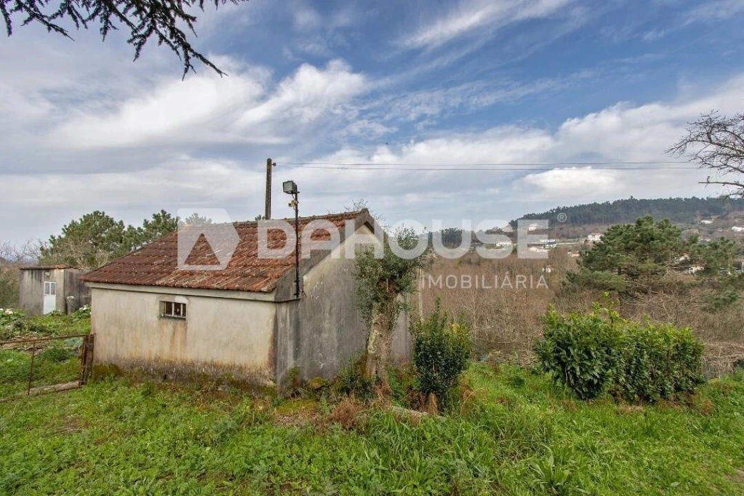 Moradia T2 para Venda em Cornes Foto 12