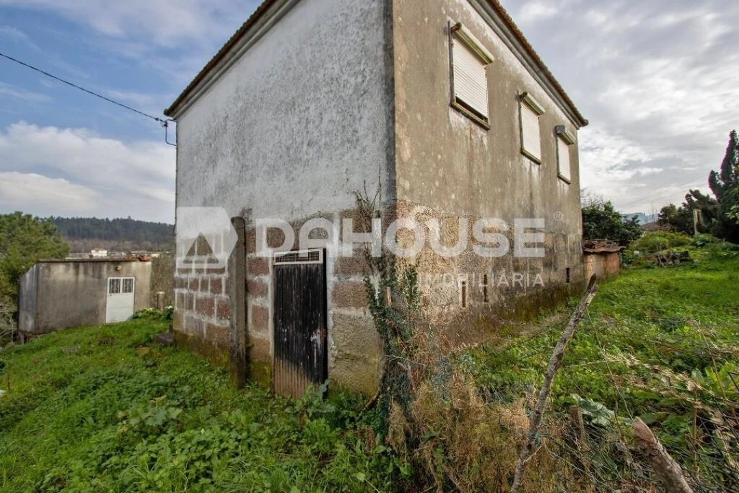 Moradia T2 para Venda em Cornes Foto 34