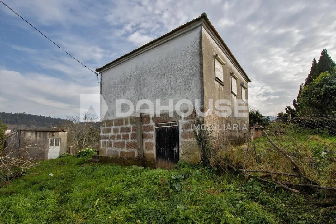 Moradia T2 para Venda em Cornes Foto 35