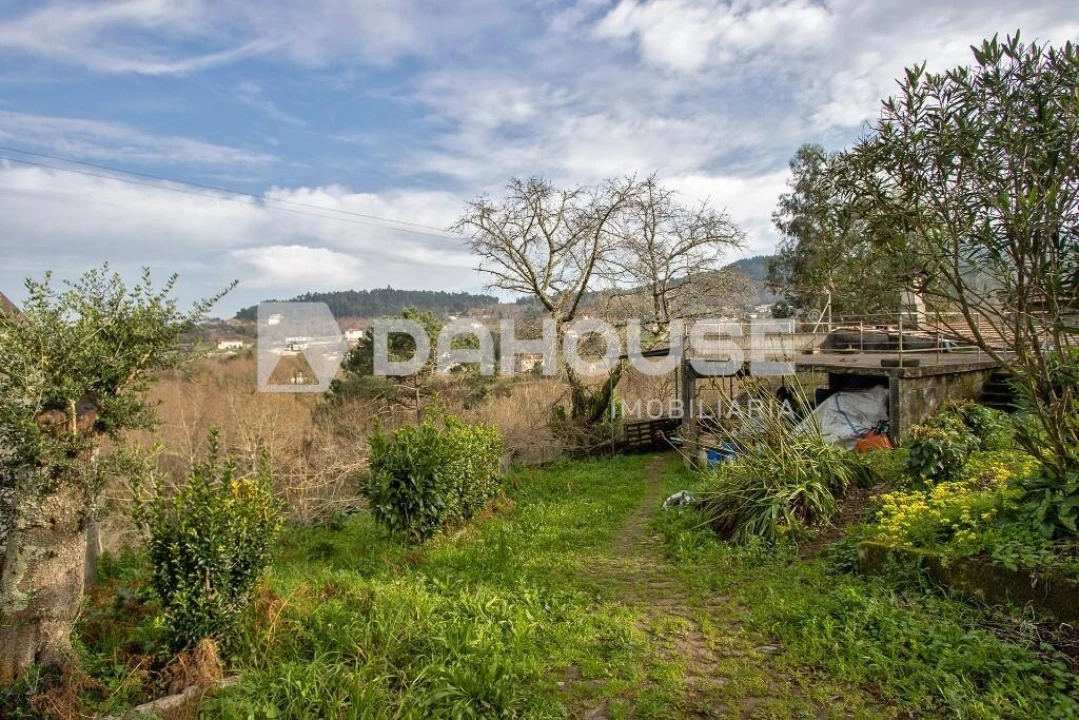 Moradia T2 para Venda em Cornes Foto 39