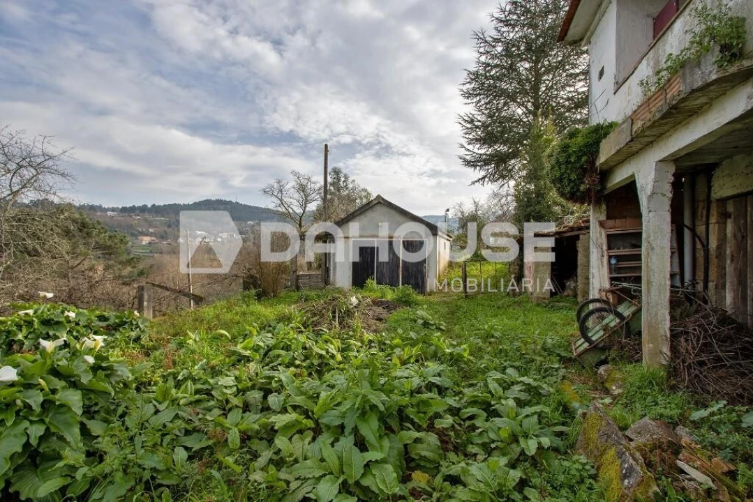 Moradia T2 para Venda em Cornes Foto 37