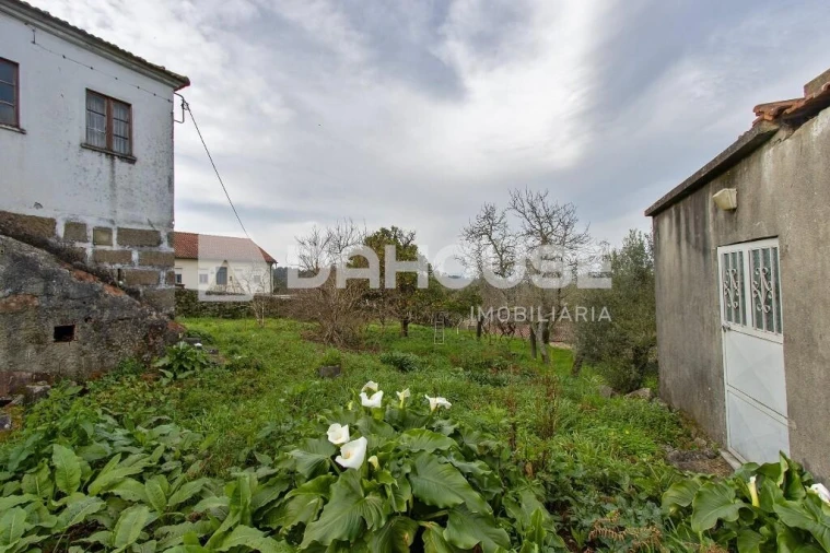 Moradia T2 para Venda em Cornes Foto 25