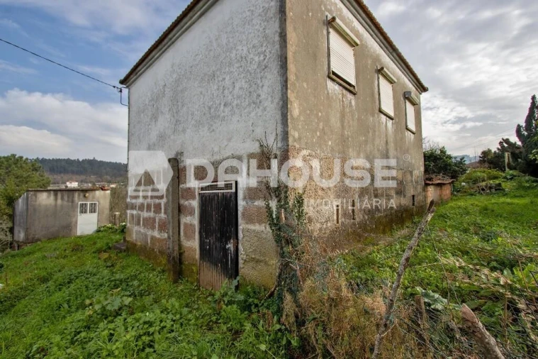 Moradia T2 para Venda em Cornes Foto 34