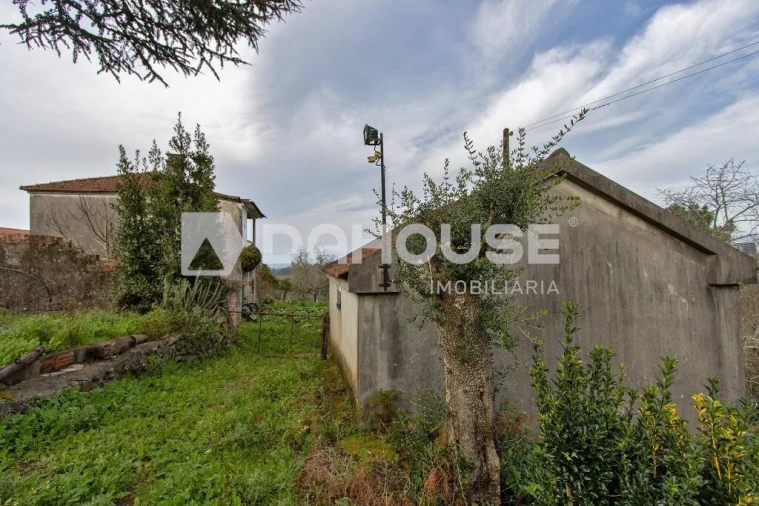 Moradia T2 para Venda em Cornes Foto 13