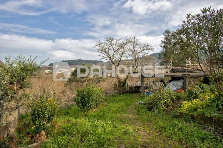 Moradia T2 para Venda em Cornes Foto 39