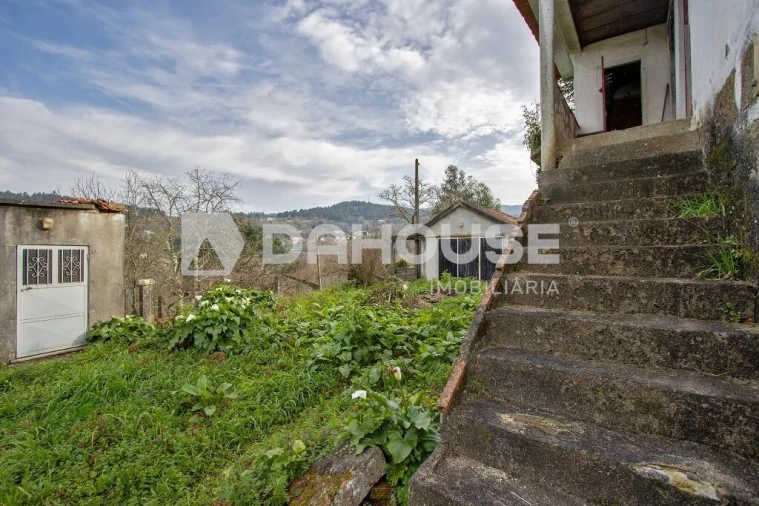 Moradia T2 para Venda em Cornes Foto 31