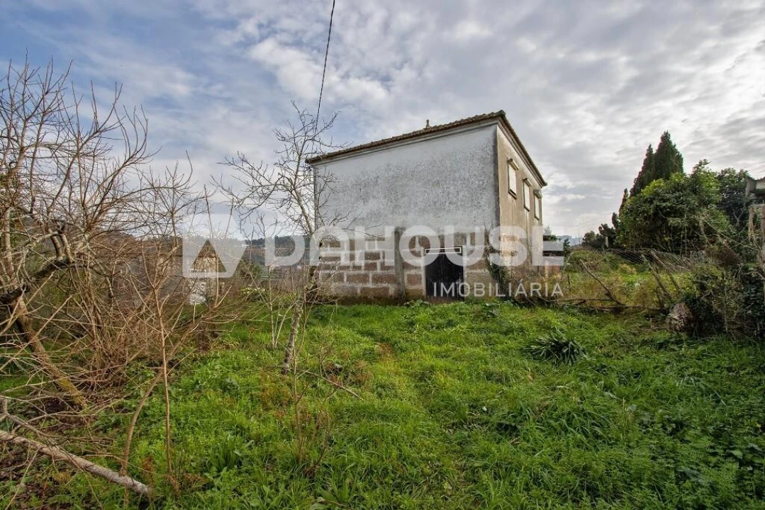 Moradia T2 para Venda em Cornes Foto 36