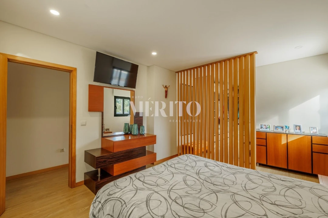 Moradia T4 para Venda em Vilar de Andorinho Foto 20