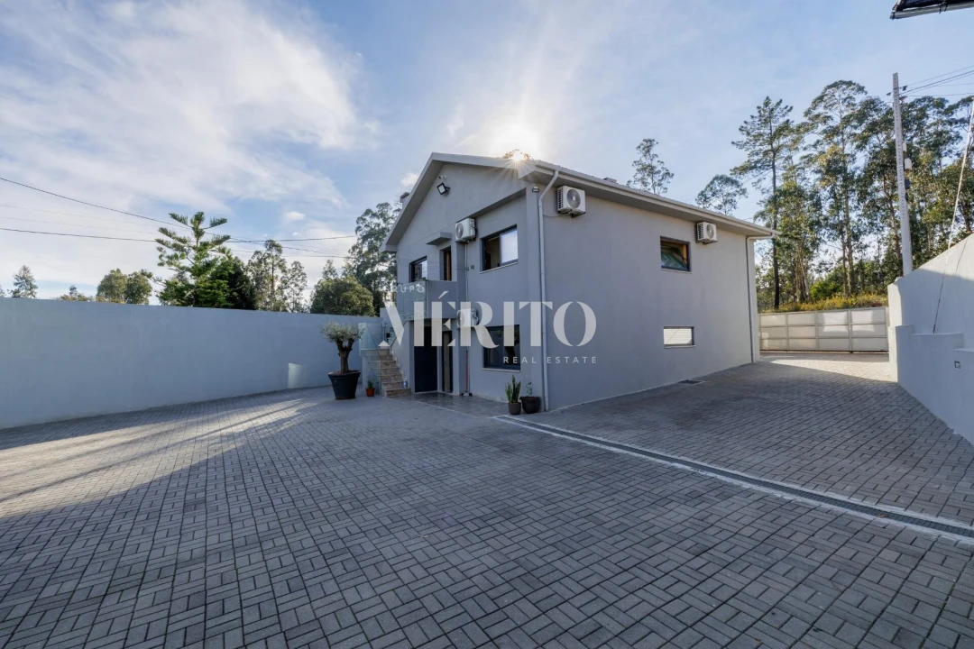 Moradia T4 para Venda em Vilar de Andorinho Foto 41