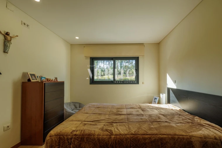 Moradia T4 para Venda em Vilar de Andorinho Foto 27