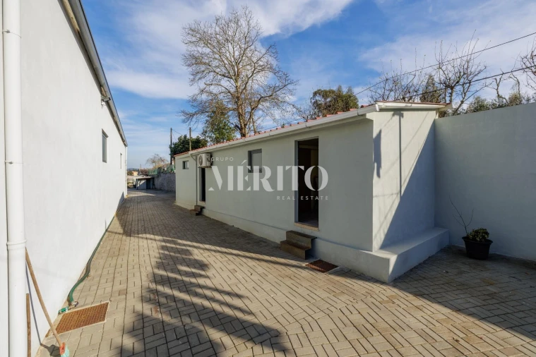 Moradia T4 para Venda em Vilar de Andorinho Foto 49