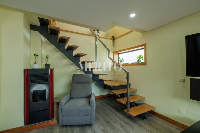 Moradia T4 para Venda em Vilar de Andorinho Foto 15