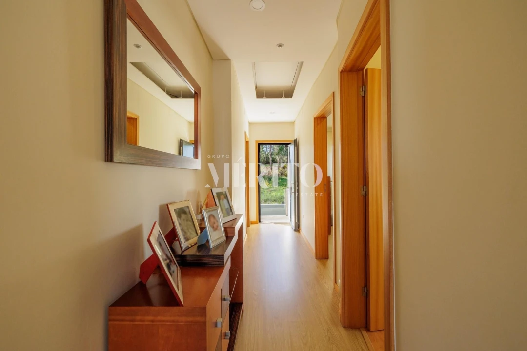 Moradia T4 para Venda em Vilar de Andorinho Foto 18