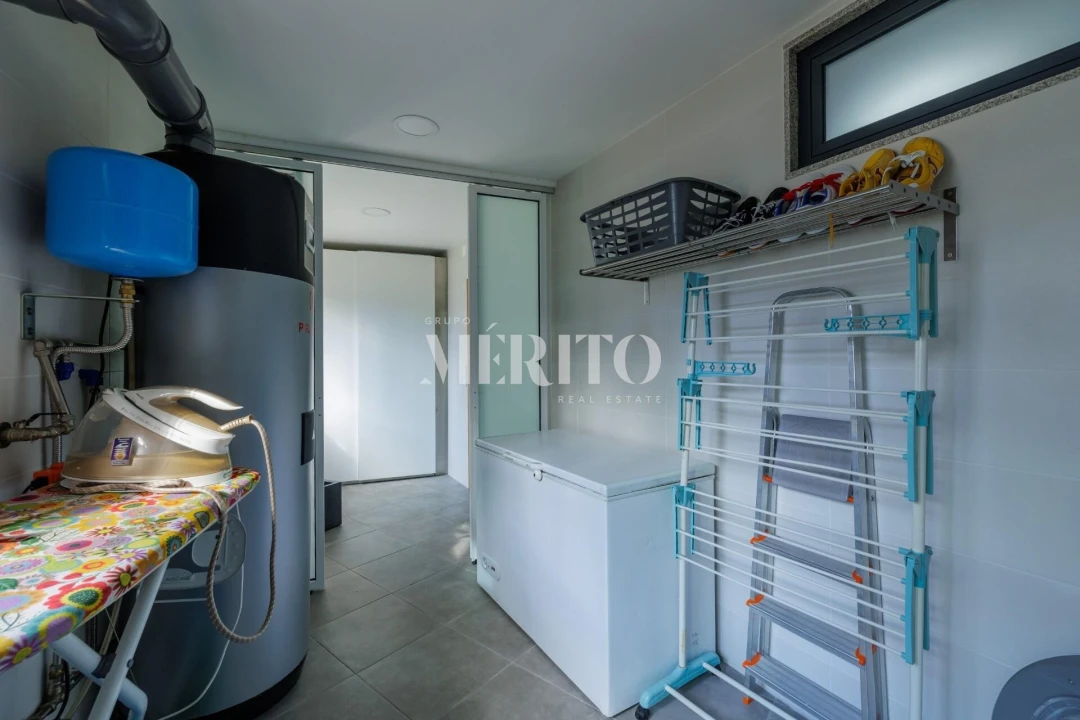 Moradia T4 para Venda em Vilar de Andorinho Foto 38