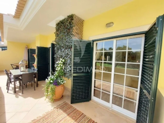 Apartamento T3 para Venda em Quarteira Foto 3