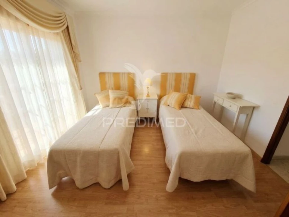 Apartamento T3 para Venda em Quarteira Foto 13