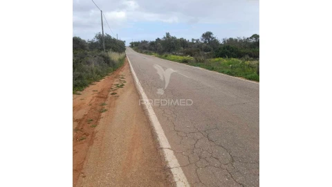 Terreno para Venda em Quelfes