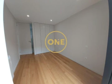 Apartamento T3 para Venda em Póvoa de Varzim, Beiriz e Argivai