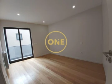 Apartamento T3 para Venda em Póvoa de Varzim, Beiriz e Argivai